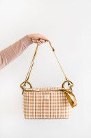 Little Pea_3 Sprouts κρεμαστό τσαντάκι καροτσιού_Quilted_Stroller_Organizer_Mustard_Gingham_lifestyle6
